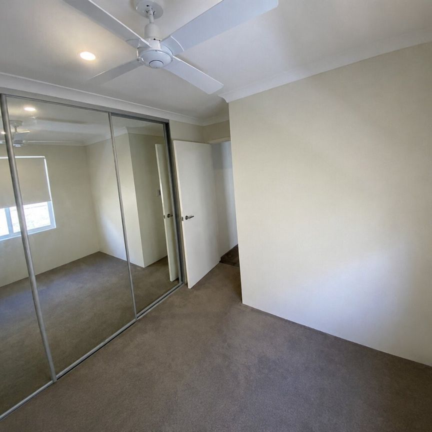 Bassendean - Photo 1