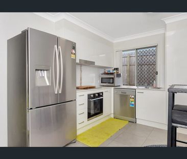 Two Bedroom Duplex In Quiet Leafy Street - Photo 4