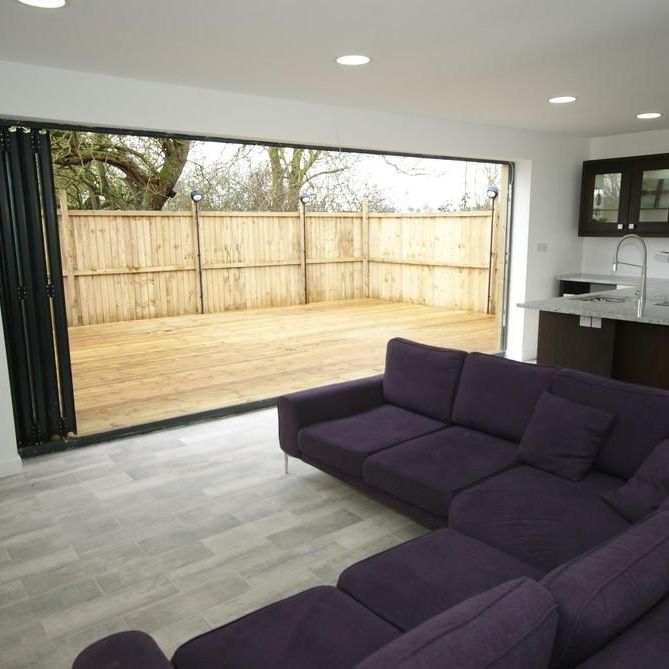 2 bedroom maisonette to rent - Photo 1