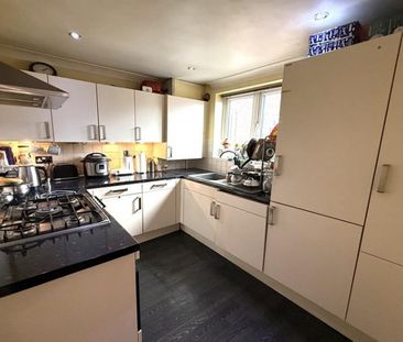 2 Bedroom Apartment To Let - Photo 6