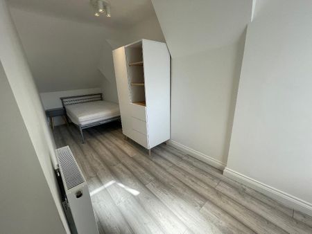 6 bedroom terraced house to rent - Photo 3