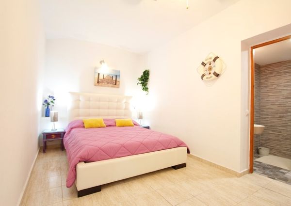 Villa for rent in Cumbre del Sol with 5 bedrooms