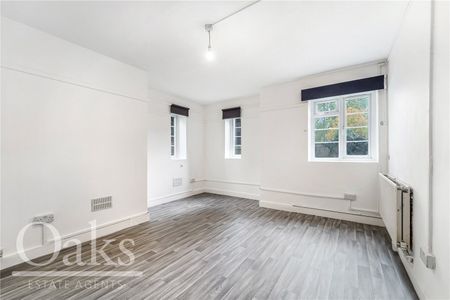 Warwick Gardens, Thornton Heath, Surrey - Photo 3