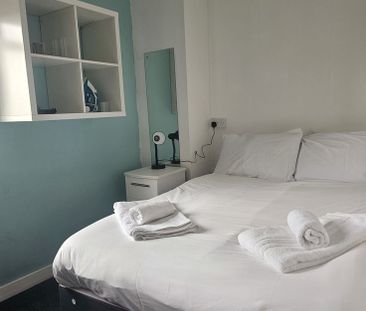 Broadgate - Photo 1