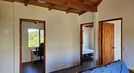 Cosy cottage on quiet lifestyle block - Photo 2