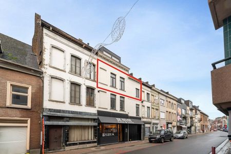 TE HUUR- gerenoveerd appartement met 2 slaapkamers op centrale ligging - Foto 5