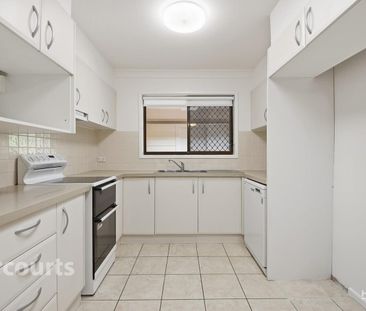 Beautifully Updated 2-Bedroom Villa with Covered Entertaining Area... - Photo 4