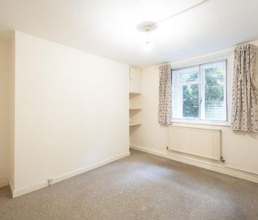 1 Bed Flat - Photo 1