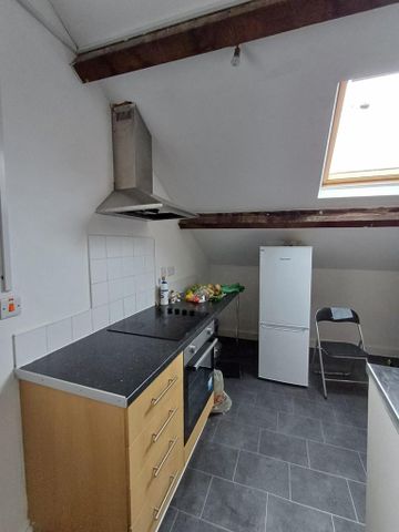 2 bedroom flat to rent - Photo 5