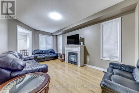 2179 DAWSON CRESCENT - Photo 2