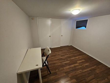 For Lease - 92 Binkley Crescent Unit# Basement Room, Hamilton, Ontario - Photo 4