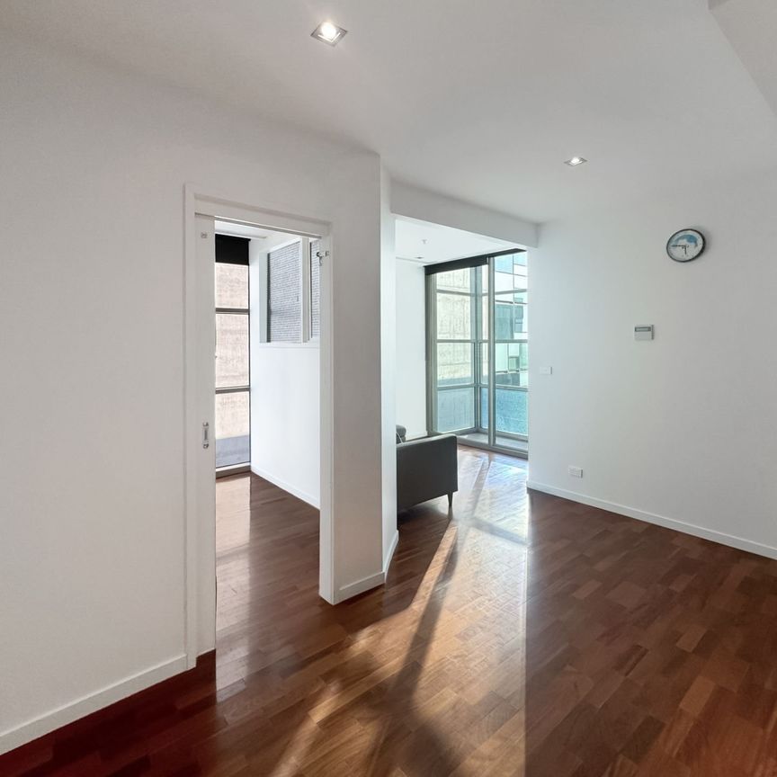 2405/25-33 Wills Street, Melbourne - Photo 1