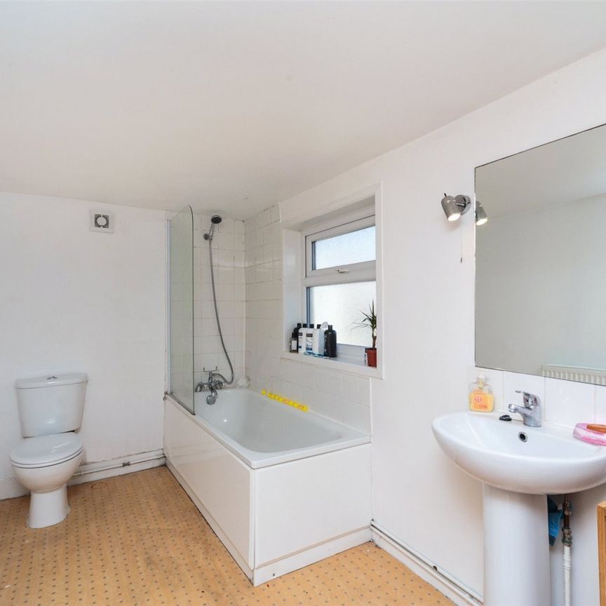 3 bedroom terraced house to rent - Photo 1