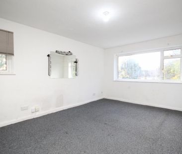 2 bedroom maisonette to rent - Photo 3