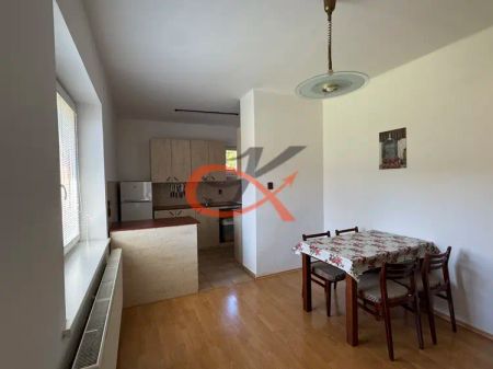 Pronájem 2+1 v rodinném domě v Rožnově pod Radhoštěm - Photo 2