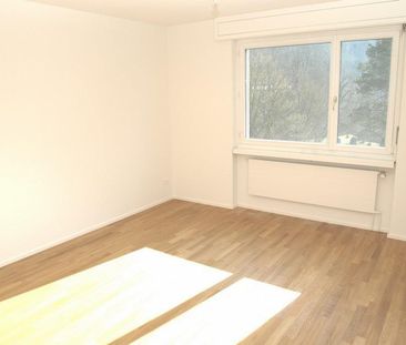 Helle 4.5-Zimmerwohnung im EG mit Balkon an zentraler Lage in Köniz - Photo 5