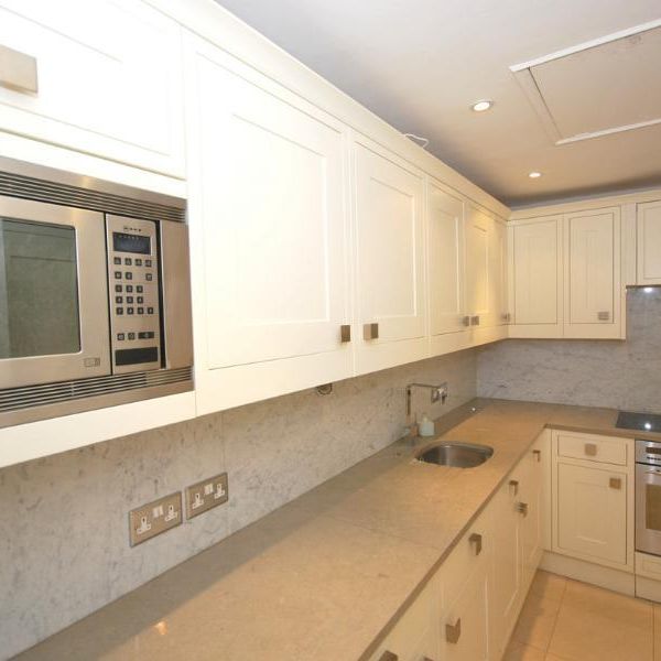 2 bedroom terraced house to rent - Photo 1