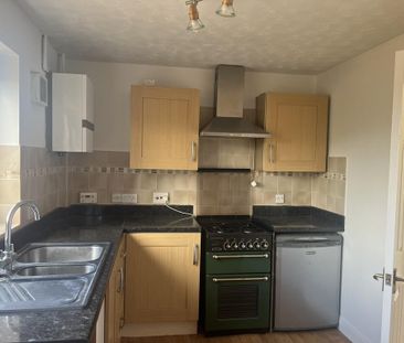 2 bedroom terraced house to rent - Photo 4