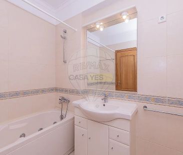 Apartment T3 in Algés, Linda-a-Velha e Cruz Quebrada-Dafundo, Oeiras - Photo 5