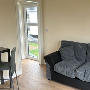 1 bed park home to rent in Woodside Home Park, Luton, LU1 - Photo 2