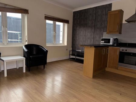 1 bedroom flat to rent - Photo 3