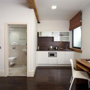 Studio to rent - Photo 2