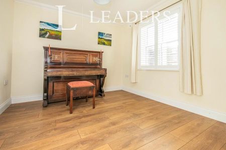 4 bedroom house to rent - Photo 4