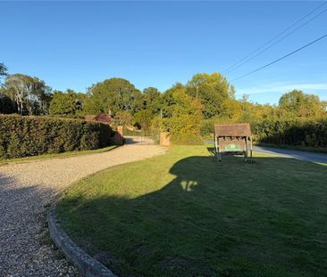 Spacious unfurnished first floor flat in a rural location with MOST... - Photo 1