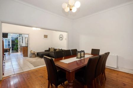 Prime Position, Classic Appeal – Middle Park Opportunity - Photo 3