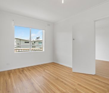 Register To Inspect // Stunning One Bedroom Apartment In A Premium ... - Photo 3