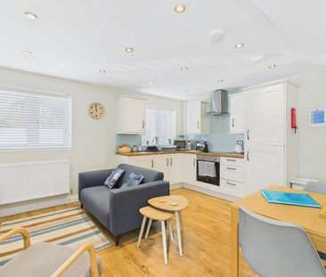 2 bedroom end of terrace house to rent - Photo 3