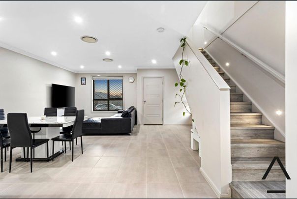 33 Sheila Street, Grantham Farm NSW 2765 - House For Rent | Domain - Photo 1