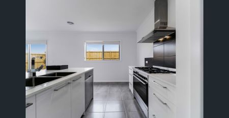 **RECEIVE ONE MONTH FREE RENT, ASK US HOW! Brand New 4-Bedroom Family Home for Lease – Wyndham Vale - Photo 5