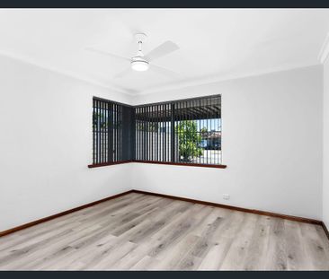 Spacious, Stylish & Convenient – Your Next Home in Yokine! - Photo 3