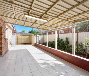 Large and well appointed. - Photo 1