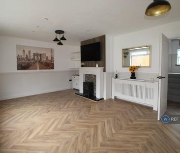 3 bedroom terraced house to rent - Photo 2