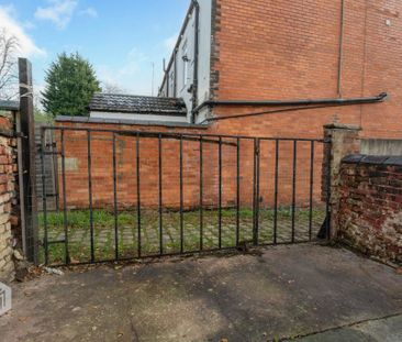 3 bedroom terraced house to rent - Photo 6