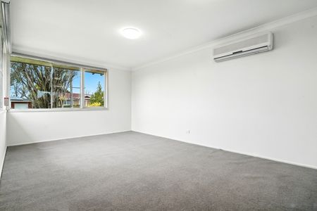 4 Attlee Place, Winston Hills NSW 2153 - House For Rent | Domain - Photo 2
