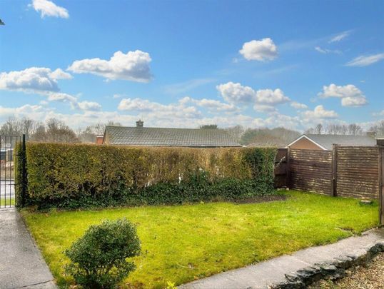 2 bedroom detached bungalow to rent - Photo 1