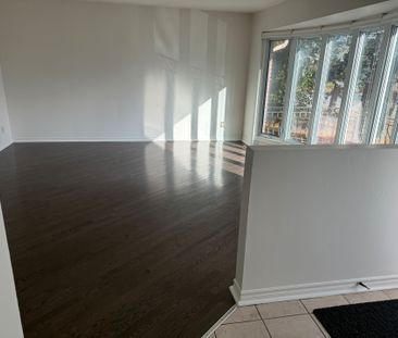 For Lease - 97 Rita Avenue, Meadowlands - Crestview and Area, Ontario - Photo 2