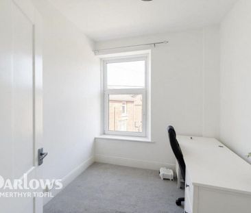 4 bedroom terraced house to rent - Photo 5