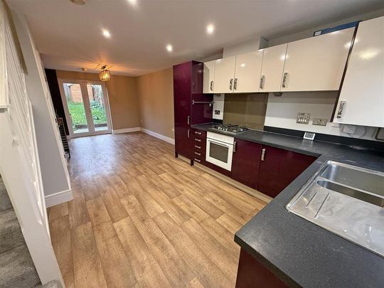 2 bedroom terraced house to rent - Photo 1