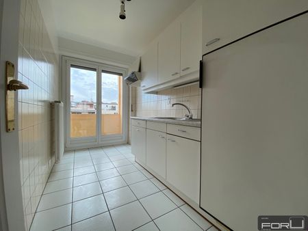 Appartement calme et lumineux de 2.5 pièces au centre-ville - Photo 4