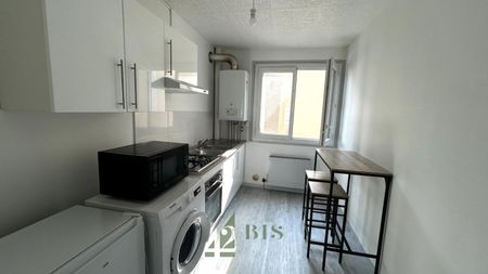 Location Appartement 2 pièces 44m² ROANNE 42300 - Photo 4