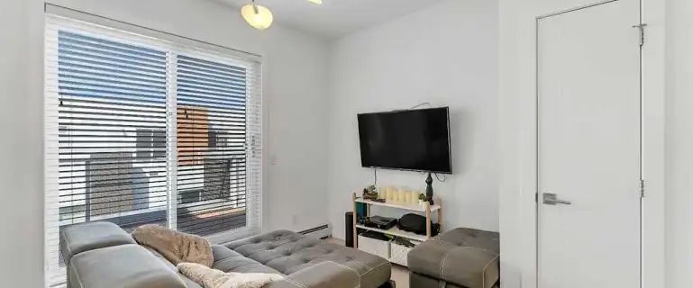 Modern 2 Bed 2.5 Bath Townhome | 407 - 3125 39 Street Northwest, Calgary - Photo 1