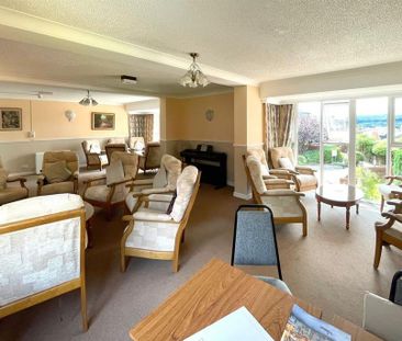 1 bedroom retirement property to rent - Photo 3