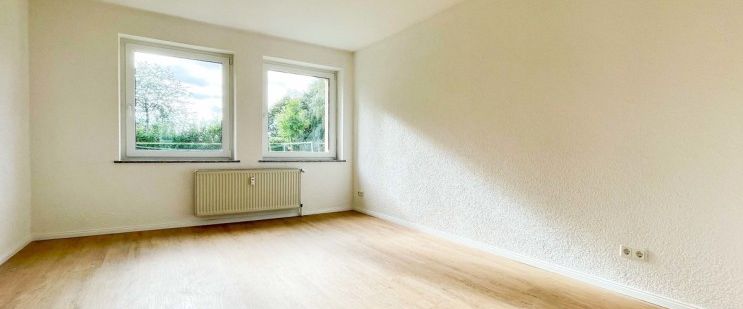 Renovierte 3-Raum-Wohnung mit Stellplatz in Falkenberg - nahe Freiberg - Photo 1