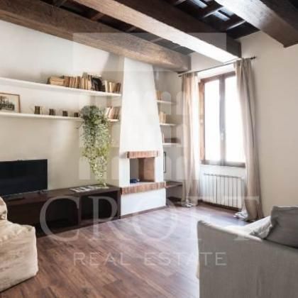 TRASTEVERE: Lovely modern and spacious 1 Bedrooms flat with lots of light on quiet street. Newly renovated fully equipped kitchen and bath. Large living room with with fireplace, dining, bedroom. Near all services, transport. Ref 444 - Photo 4