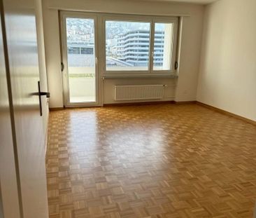 Rent a 4 ½ rooms apartment in Buchrain - Photo 1