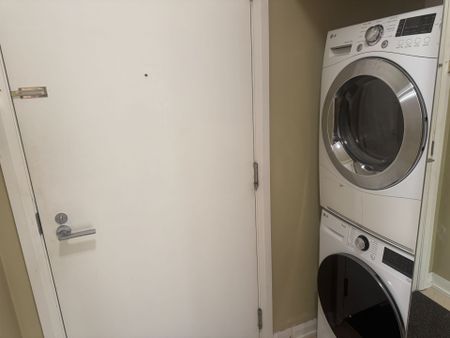 For Lease - 111 Elizabeth Street Unit# 1620, Toronto, Ontario - Photo 5